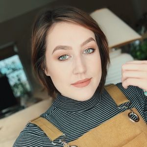 Meet your Posher, Caylin